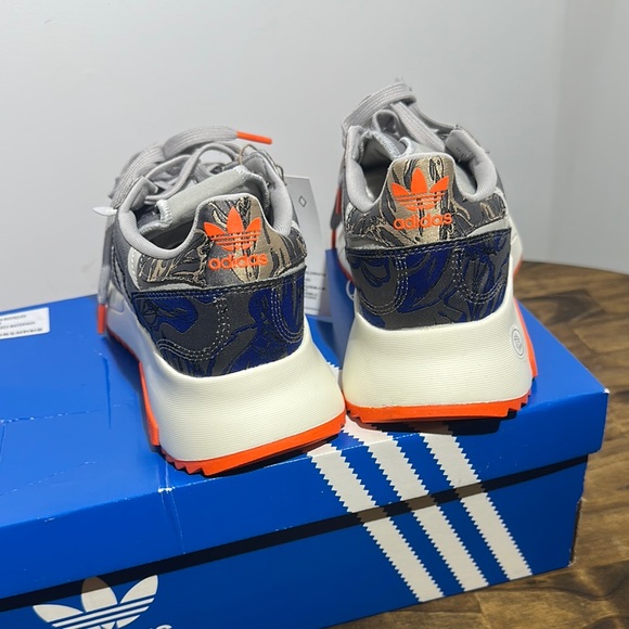 Adidas Gray and Orange Sneakers with Signature Stripes - Picture 4 of 6